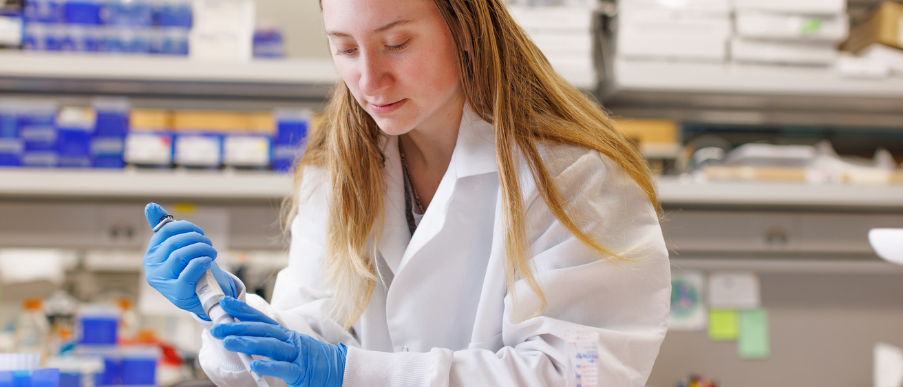 Hannah pipetting 1